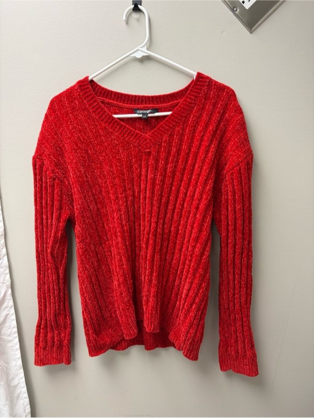 George Women’s Red Ribbed V Neck Sweater
